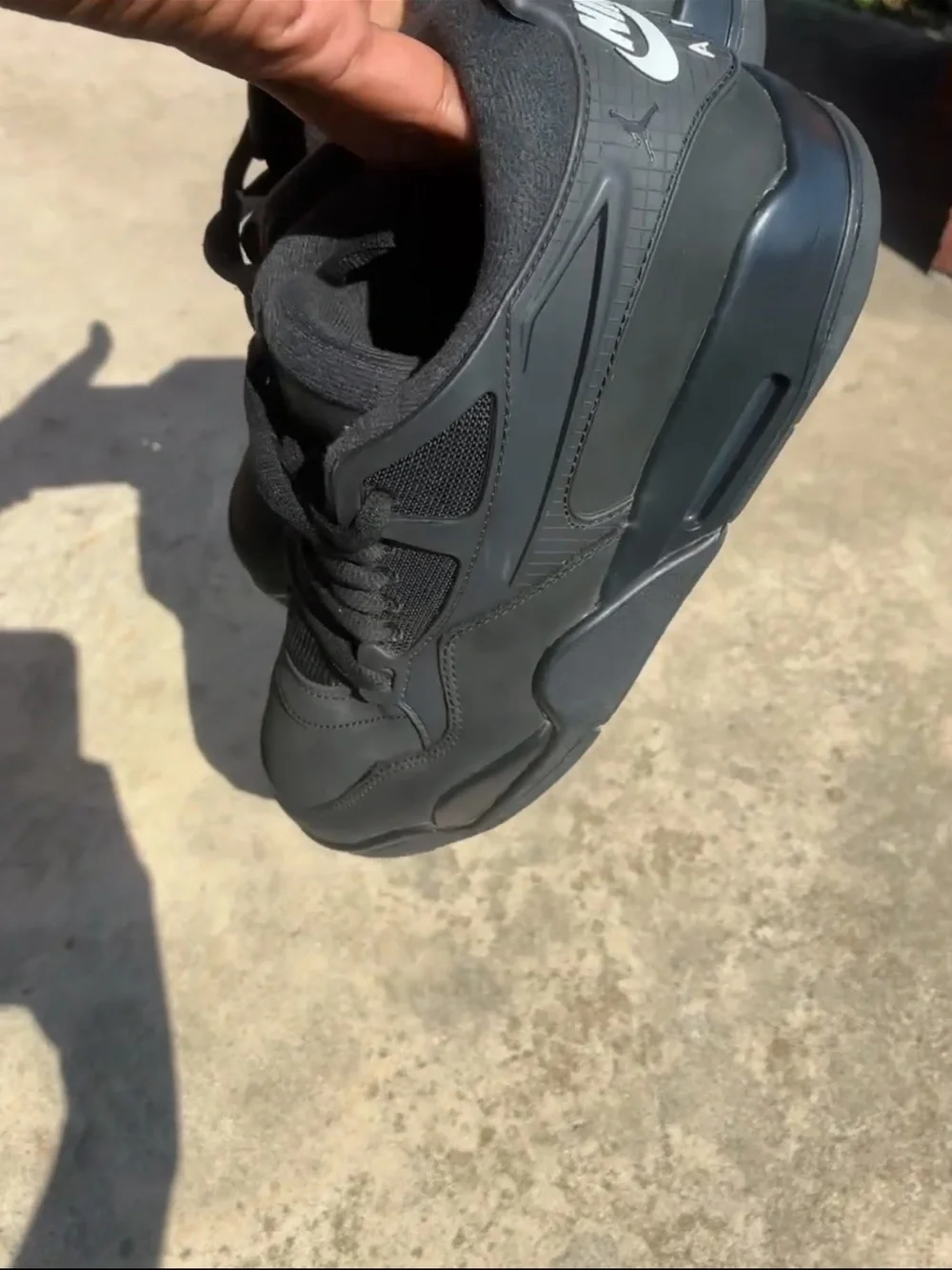 Air Jordan 4 Retro Black Cat 2025 - Size 8.5